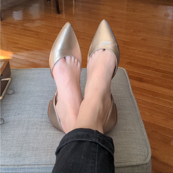 Marc Fisher rose gold flats - Picture 2 of 7